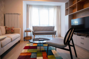 New York: A spacious modern apartment with parking